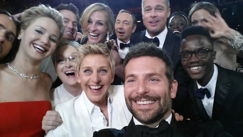 Celebrate National Selfie Day 2025 in Style: Snap, Edit, Share! | Skylum Blog(6)