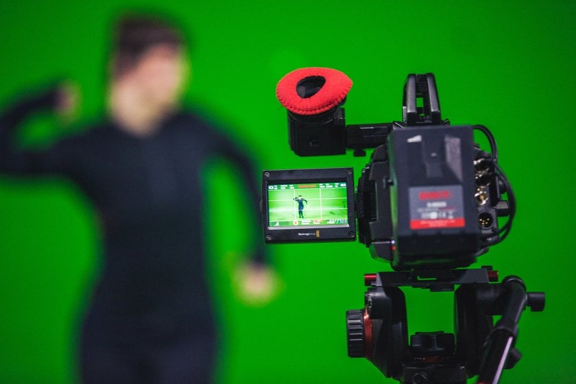 The 7 best free green screen apps for iPhone & Android in 2025 | Skylum Blog(5)
