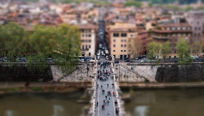 Tilt-Shift: What is it? - Skylum Glossary(5)