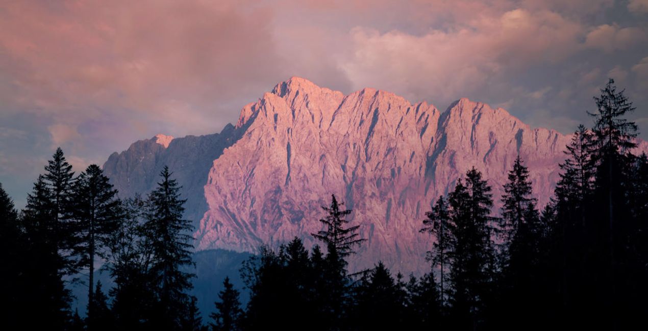 Alpenglow Skies(44)